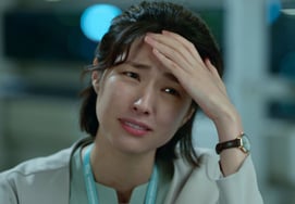 'Descendant of a traitor' Ha Young's tears, 'No chance of victory' [Kim Na-ra's Naked Truth]