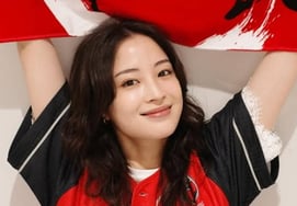 ¿Quién es la actriz japonesa que apareció en la transmisión del partido entre Corea y Japón? El gigante de la NBA, Hachimura, también sonrió con las comisuras de los labios... La noticia de su encuentro ha agitado a toda la nación.