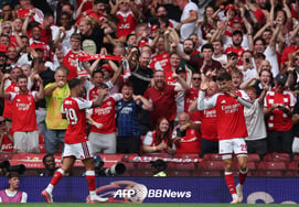 El 'gol decisivo que marcó la diferencia en 23 segundos': el Arsenal se impone por 3-0 al Manchester City y se corona campeón de la Community Shield tras tres años.