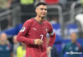 Cristiano Ronaldo tuyên bố 'sốc nặng': Chính thức hóa bước đi về hưu "Năm nay sẽ là năm cuối cùng... thử thách thể thao vợt" Kết thúc sự nghiệp 25 năm?