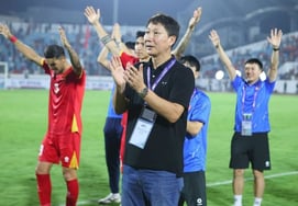 Veintitrés partidos sin derrota en la selección absoluta: el entrenador Kim Sang-sik afirma que no está satisfecho y debe corregir los errores, mientras se prepara impecablemente para ganar la 'Copa Hyundai'.