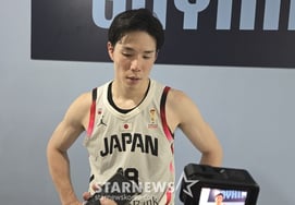 "I'm sorry to Yoo Ki-sang": Former teammate of Lee Hyun-jung, Japan's Bava, apologizes... Rough collision in Korea-Japan match → "My desire to block came first"