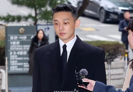 'Confirmed Return' Yoo Ah-in Still in Probation Period for Drug Offense; Spotted at Script Reading [Star Issue]