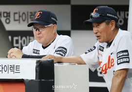 [Foto] El entrenador Kim Kyung-moon: "La victoria de hoy es importante"