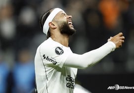 "Xuất đi 7 ngày rồi tái nhập đội" — sự thật hay hư cấu?! Cầu thủ bị loại Depay "Tôi sẽ giảm lương 55 tỷ won, hãy nhận tôi lại"... Corinthians và cuộc "tái hợp" kịch tính