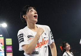 [Ảnh] Ha Ji-won, chiếc mũi càng thẳng hơn
