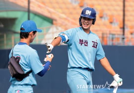 [Photo] "This much won't shake me!" Ha Hyun-seung