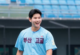 [Photo] "A youth with a beautiful smile" Busan High School's Ha Hyun-seung