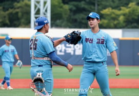 [フォト] '勝利者を祝う' ハ・ヒョンスン