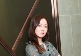 Kong Hyo-jin shows a different side in the film 'Gyeongju Gihang' [★Photo]