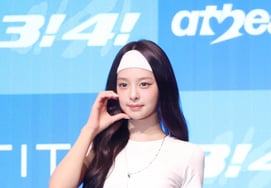 AtHeart 罗贤“完美美貌”[★照片]