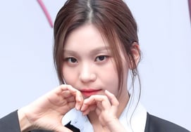 "Didn't know the gap would be this long, though I'm exhausted.." VIVIZ Eunji shares her feelings after agency dispute [Star Issue]