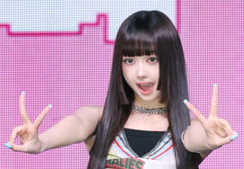 Our Birthday's Archira 'Cute V' [★Photo]