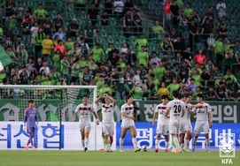 'Jeong Jeong-yong-ho' Jeonbuk Hyundai's humiliation, defeat to 'third-tier team' Dangjin in penalty shootout... Shocking exit from Korea Cup Round of 16