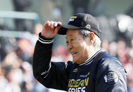 'Nueva noticia negativa para el béisbol coreano': Muere el exentrenador Oh Woo-hong, quien logró la 'primera victoria en un campeonato mundial de Asia', al caer derrotada una gran estrella del béisbol coreano. 'A los 95 años'