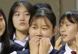 [現場インタビュー] "スーパーチームの先輩たちと1秒だけ走っても学べる" イム・ヨンソに対するパク・ジョンウンの期待··· "BNKは未来になる"