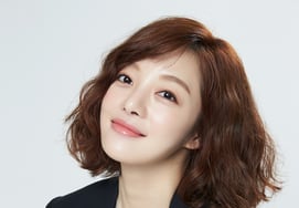 'Nora Hwangbo, nuera de Kim Yong-geon', participa como presentadora en concierto para personas con discapacidad del desarrollo y sin ella [Oficial]