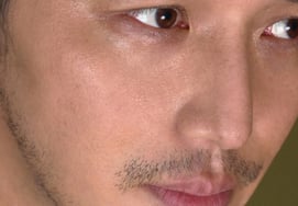 边佑汉确定出演《老千4》后，给赵寅成发短信：“正麻丹”回复道[画报]