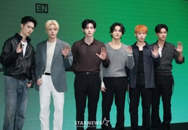 ENHYPEN 'Comeback with Mini 8th Album' [★Photo]