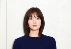 パク・ソダム「癌闘病中、犬二匹と一緒に駆けつけたイ・ジョンウン..愛し、尊敬する" [インタビュー①]