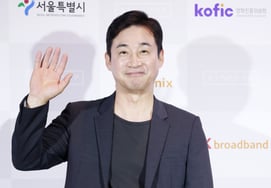 全卢民出席首尔国际女性电影节[★照片]