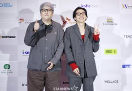 変英珠監督と奉泰奎、'ソウル国際女性映画祭'のMC [★フォト]