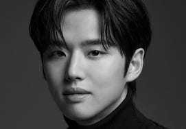 ホンソク、『Play Me(私たちだけのリハーサル)』主演にキャスティング..パク・ソンヒョンとの共演
