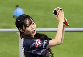 [Photo] Lee Ha-eun, "Shall We Run?"