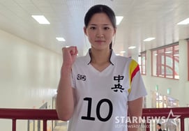 175㎝の小さなOHがついに決勝をひっくり返しMVPになった！ 中央女子高のパク・カンビン「攻撃ができないならレシーブで見せればいいです」" [インタビュー]