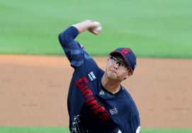 'Heavy rains halt Lotte's six-game winning streak' Park Se-woong takes on new challenge, aiming for KBO's eighth-ever record! 'Son Dong-yeol and Koo Dae-sung' await