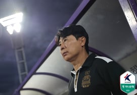 "Mọi thứ đều hoàn hảo" Huấn luyện viên Kim Ki-dong bày tỏ sự 'ngạc nhiên bất thường' trước chiến thắng lịch sử 7-0 [Hiện trường Anyang]