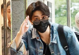Stray Kids realiza un saludo con saludo militar [★FOTO]