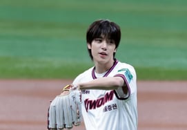 [Quickly] 'Prayer for Victory Against Kia' Sung Seung-ho Closes Your Eyes