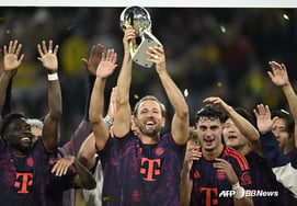 "I can't stand seeing Hichamlyson anymore, please!" Tottenham's 0-3 opening day disaster: While Kane held the trophy... Fans send SOS: "Please come back"