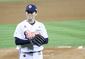 [Photo] Takada with a faint smile: "I stopped it with a shutout."