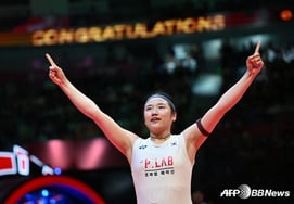 'Victoria perfecta' de An Se-young: domina por completo a Yamaguchi en Japón... y se corona campeona mundial sin perder un solo set en el Campeonato Mundial