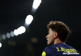 Lee Kang-in bị thay ra giữa 'bão chỉ trích', thậm chí còn có lời chửi rủa "cút ngay đi"... Các CĐV Atletico nổi giận, Alvarez bị coi là 'kẻ phản bội'