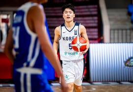 日本を倒し、ワールドカップのチケットまで手に入れた··· 「韓国の期待株」ユン・ジフン、U-18アジアカップベスト5に選出