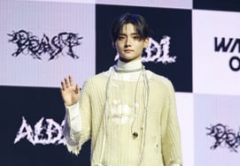 ALPHA DRIVE ONE's Sung-won 'Winning Over Female Fans' [★Photo]
