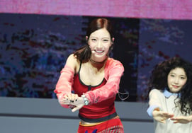 TUIDE Seoyeon's 'Fresh Dance' [★Photo]
