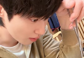 Is that look at the radish cubes so sweet? Byun Woo-seok’s samgyetang mukbang also makes for a stunning photoshoot