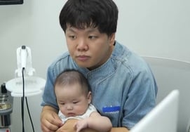 Already at four months old... Kwak Tube's son Taesan, weighing 8.3kg and standing 69.2cm tall: "A filial son" [Superman Returns]