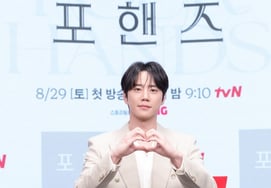 '29 岁’李俊英:“感谢‘四只手’让我穿上校服毕业……连钢琴曲都背了下来”