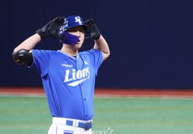 '8th Inning, 1-3: Koo Ja-wook's Tie-Score RBI Single' Samsung Ties Kiwoom 3-3, Closing Gap to Leader KT by 0.5 Games [Gocheok On-Site Review]