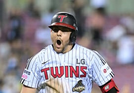 Austin is crazy! 'Comeback three-run homer → cycling hit' four-hit one-man show roars! LG snatches thrilling 5-4 comeback victory over NC [Jamsil On-Site Review]