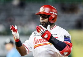 "I will play with all my heart in every game." The foreign investor who revived after returning needs another proof to stay for "five years together"