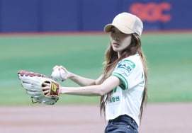 [Photo] Dara, the Queen of Balance, on the Eve of a Storm
