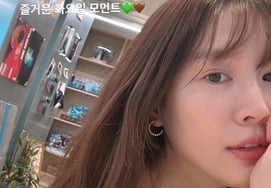『ナム·グンミン♥』ジナラム、息子出産から1か月..育児の代わりに美貌を自慢 [スター・イシュー]