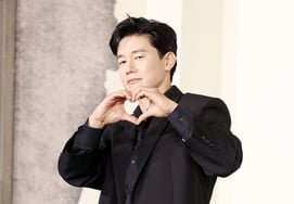 [Official] Kim Mu-yeol, following the box office success of "True Education," to star in Netflix's next project... Cast as "Halmae"