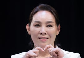 62-year-old Yang Soo-kyung: "Happy to have the chance for a nationwide tour... Unveiling new songs on stage" [Star Scene]